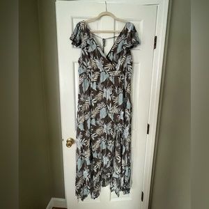 Floral maxi walkthrough dress